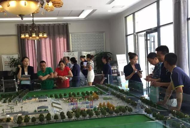 福利來(lái)啦！階州廣場(chǎng)很！熱！鬧！