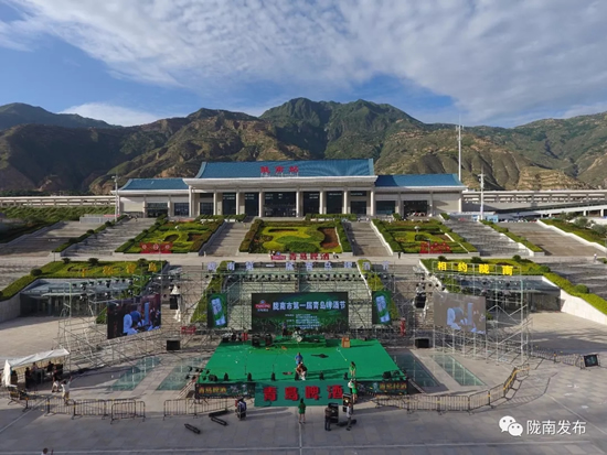 好嗨喲！隴南第一屆青島啤酒節(jié)開幕啦，為期8天