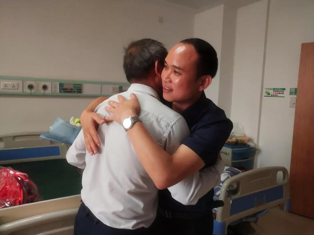 真情關(guān)懷，慰問員工丨老羅，愿您早日康復(fù)！