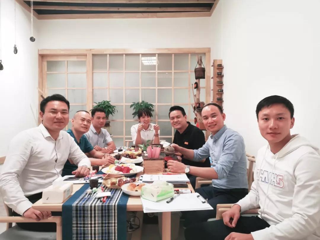 工程、材料中心管理層“裸心會(huì)”丨茶短情長(zhǎng)，一場(chǎng)來(lái)自心靈的對(duì)話！